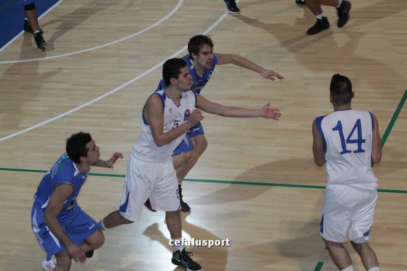 111218 sport 202_tn.jpg